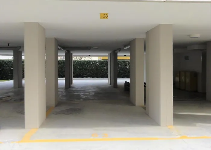 Relax In Comfort With Pool And Sea Nearby *