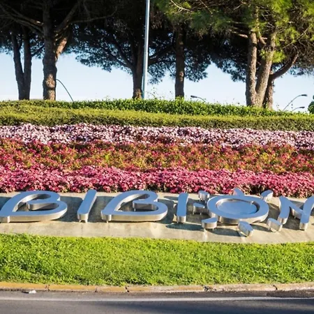 Apartman Relax In Comfort With Pool And Sea Nearby